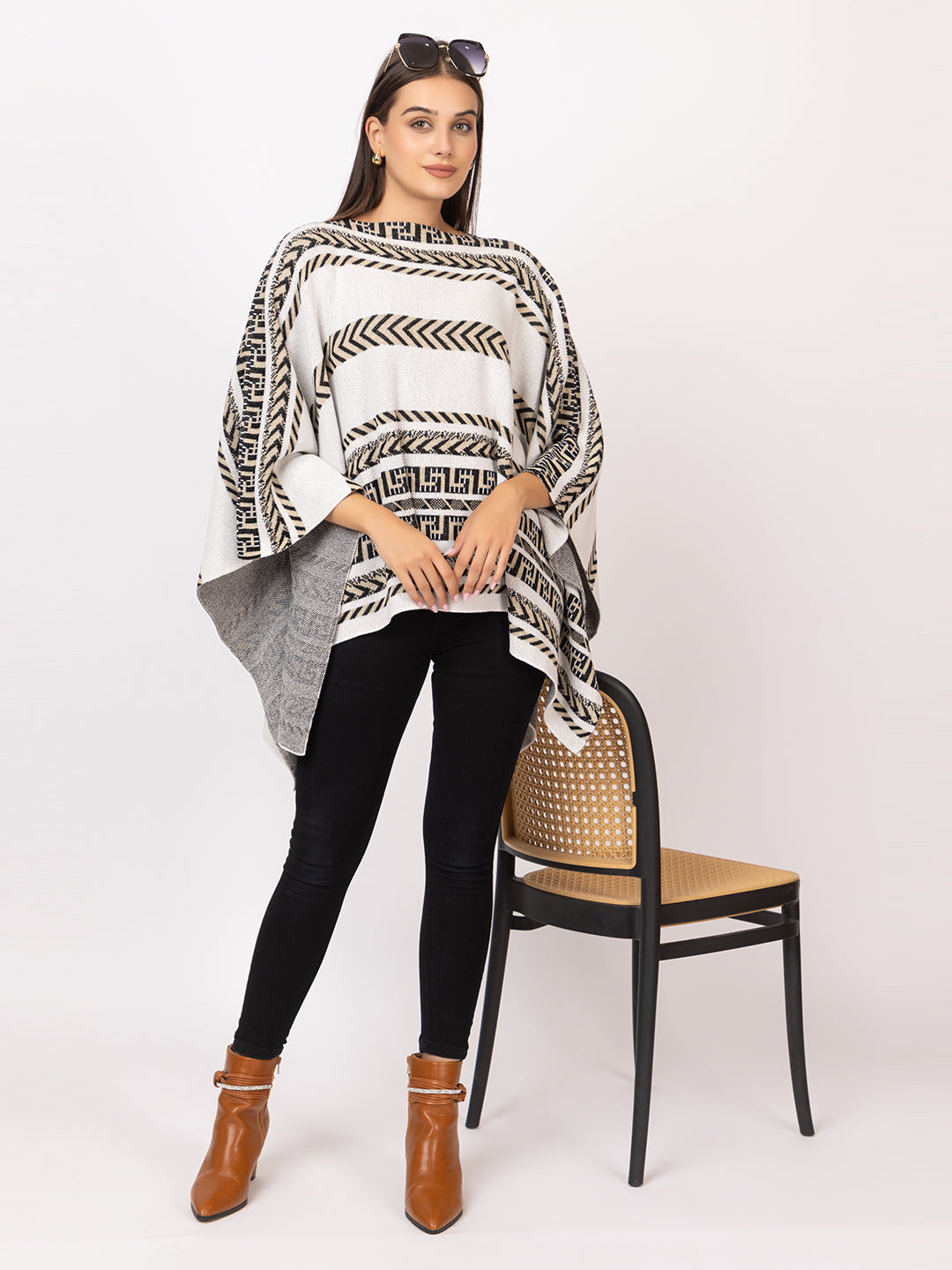 7134 White Twenty Me Winter Casual Wear Women's poncho